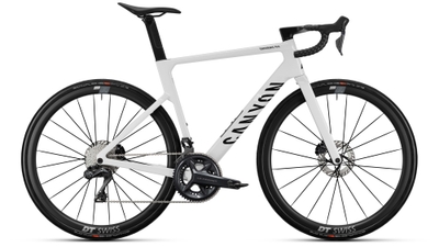 エンデュレース CF SLX 8 Di2  平均重量8.1kg  769,000円（税込）