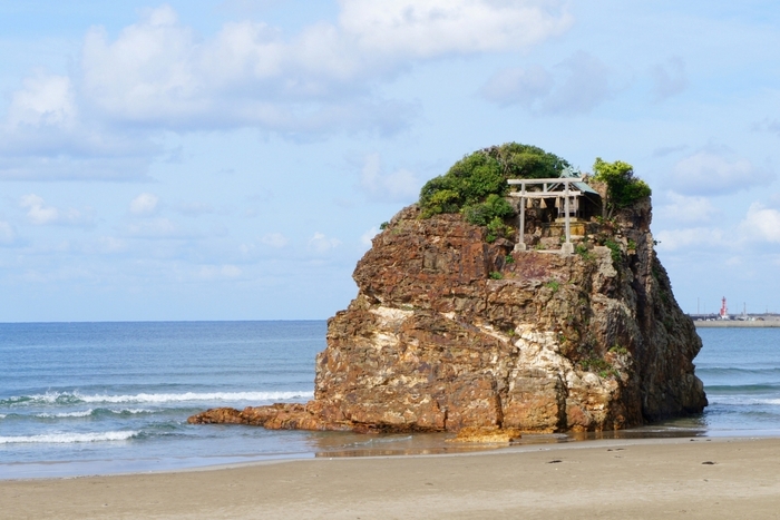 稲佐の浜 出雲の神在月(10月)八百万の神々が降り立つと伝わる浜。