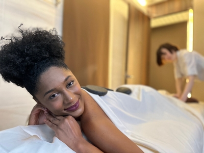 1Bi4iIhffZAbFzOT6i2L.jpg?w=940&h=940