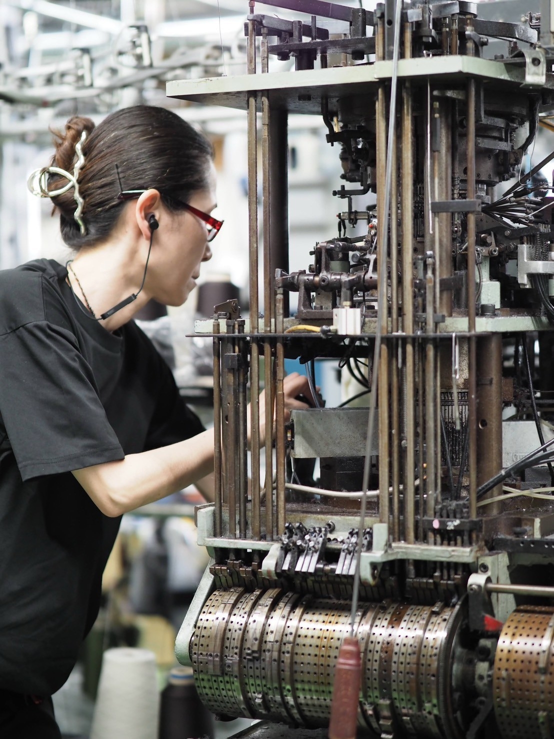 日本製靴下編機 ”巻き取り式”ダブルシリンダー機