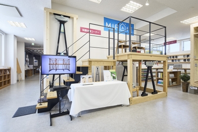 その他実際の揺れを起こして制震も体感できるコーナーも。