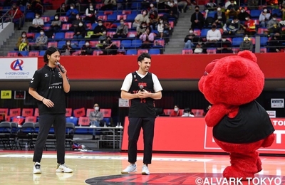 1Jx8DHfCOZ0eLmegDriF.jpg?w=940&h=940