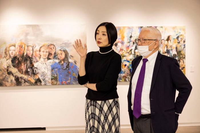 写真:草刈民代・出川博一(アートオブセッション)