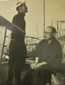 (左から)三代目店主の吉野長太郎氏、山本周五郎