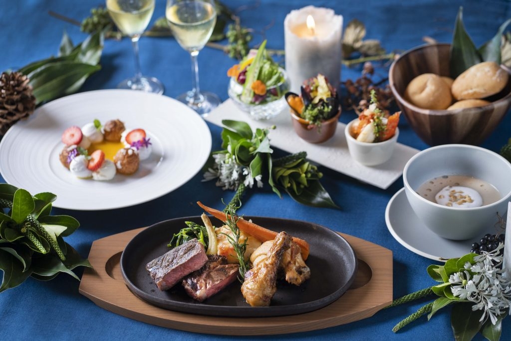 星野リゾート オールーグリル 輝く海を臨む特等席で堪能する 欲張りなクリスマスディナーコースを提供 提供期間:2020年12月19日~25日