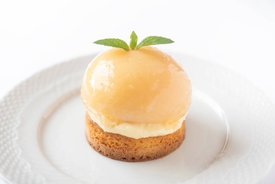 福島県の桃のタルト仕立て　タルティーヌ・オ・ペーシュ