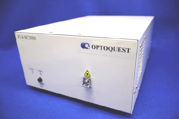 近赤外スーパーコンティニューム光源 FLA-SC2100 外観 250(W)×350(D)×130(H)mm(突起部を除く)