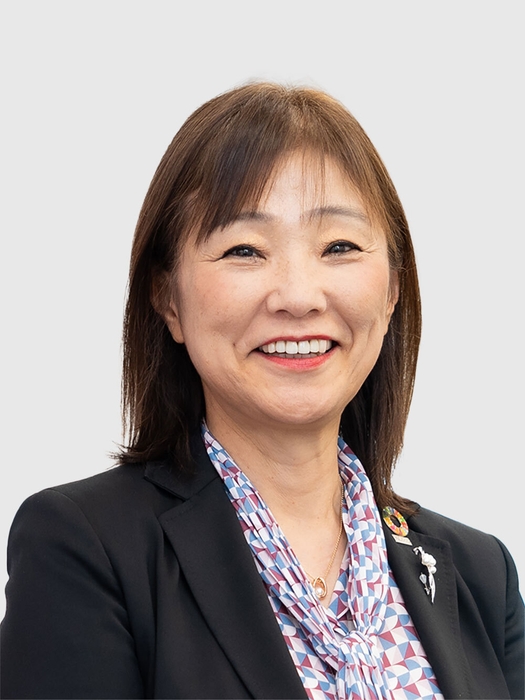 双日株式会社 荒川 朋美