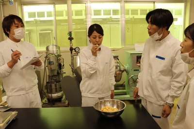 1UZOmWECqcjxhwAiPTfR.jpg?w=940&h=940