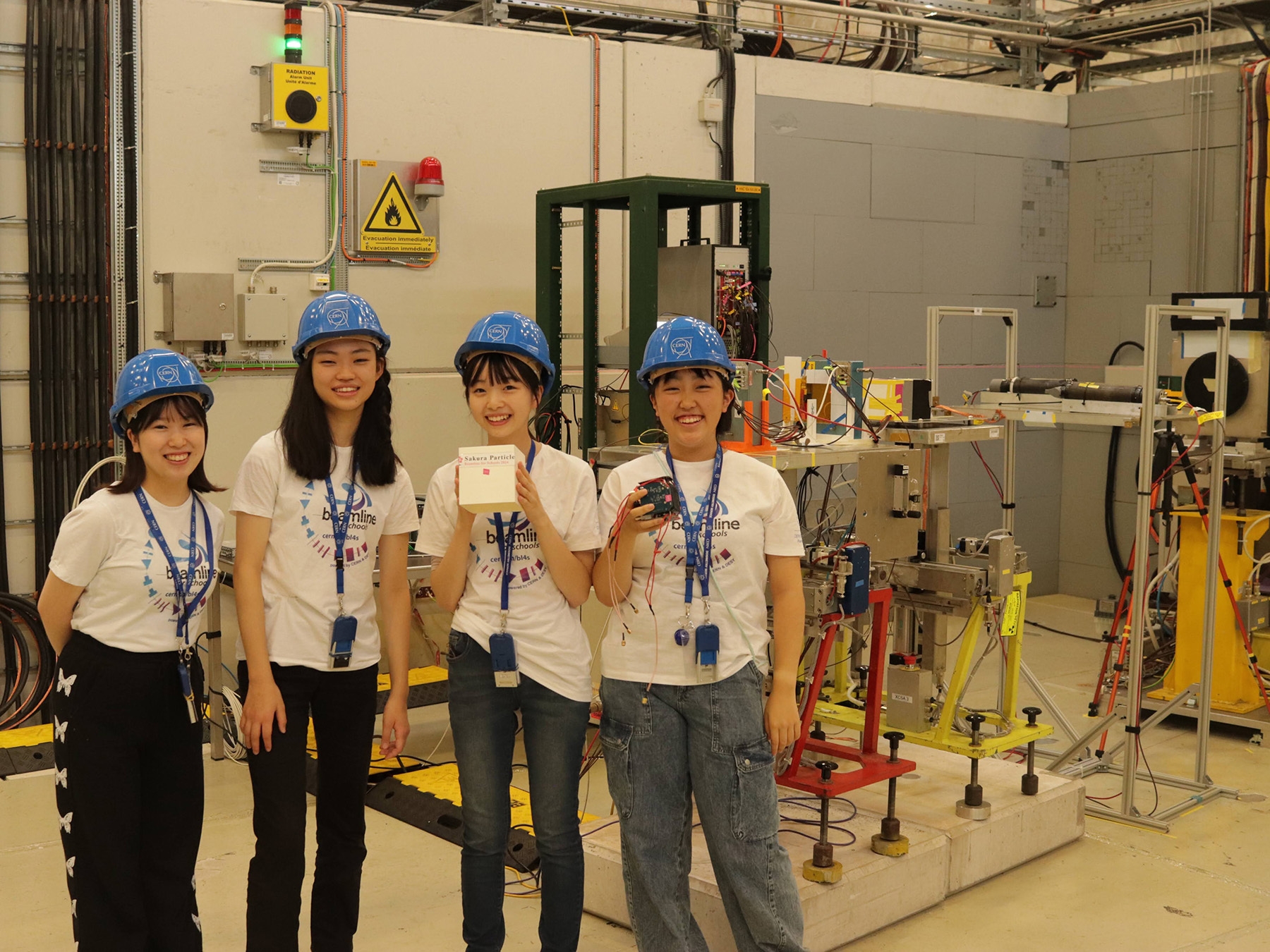 CERN(スイス)での素粒子ビーム実験