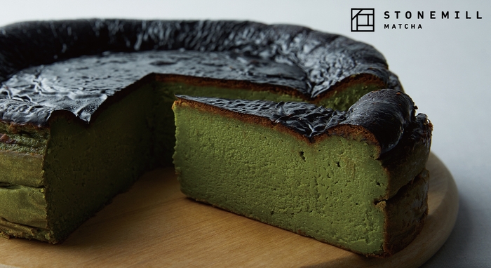 「STONEMILLの抹茶バスクチーズケーキ530円(税込583円)」