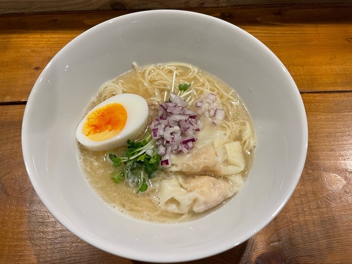 とろみスープの濃厚鯛塩ラーメン