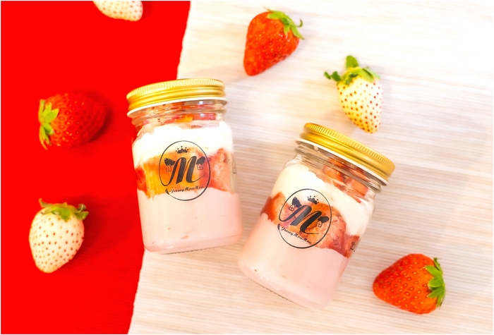 「赤と白のいちごティラミス」