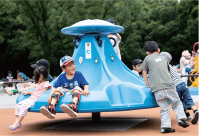 みんなのひろば 回転遊具「ぐるぐるマウンテン」