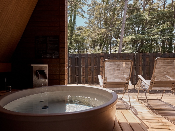 テラスには整いスペースも(一般棟 kolmio)