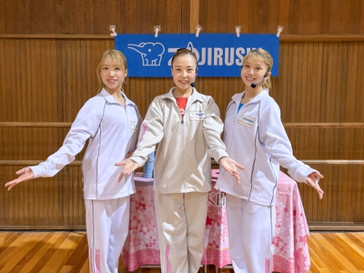 （左から）OSK日本歌劇団 初音くららさん、璃音あかりさん、珠凜かのんさん