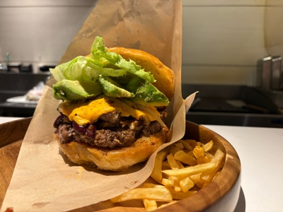 シャキリバーガー チーズ＆アボガドトッピング
