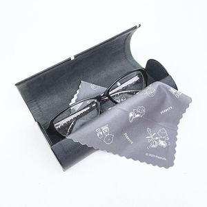 スヌーピーのメガネケース