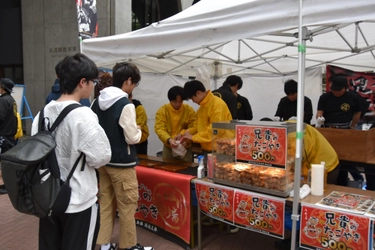 【名城大学】富山県南砺市城端地域の名物「兄貴のたこやき」が今年も天白キャンパスに登場