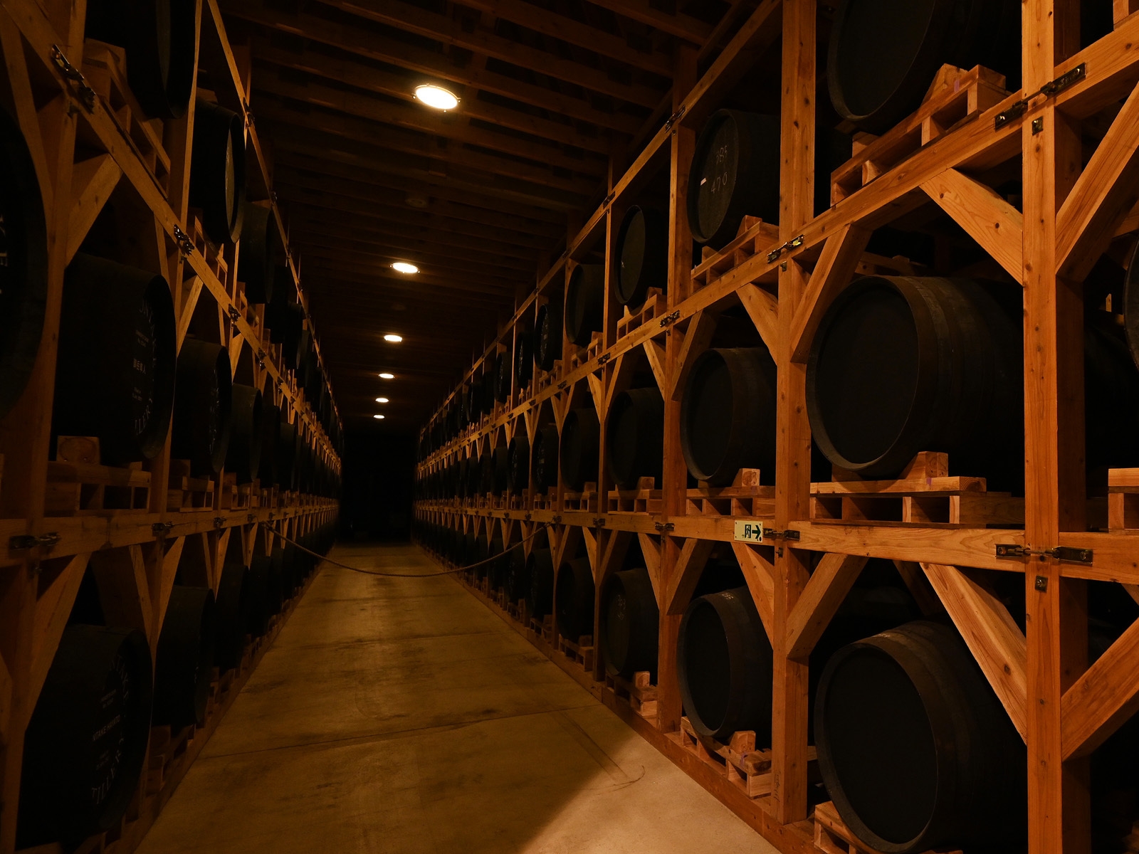 御岳蒸留所貯蔵庫