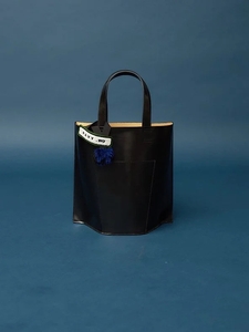 NAVY.WO 2024秋冬コレクション「TONE」より10月に発売された「Bonobo　BAG(ボノボバッグ)」※コサージュ類は別途オーダー品