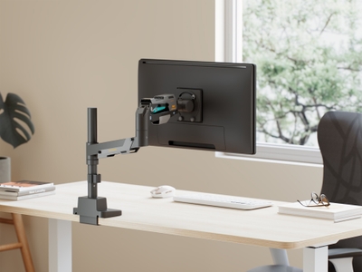 （ゲーミングモニターアーム設置イメージ）