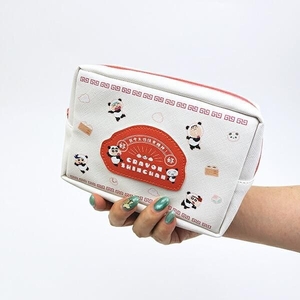 中華しんちゃんポーチ