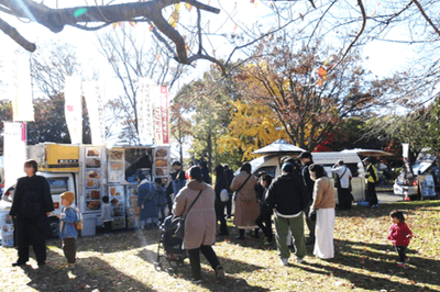 ⑨キッチンカー(昨年開催の様子)