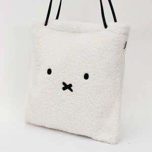 29daG7eYuRnDBYaAIXtL.jpg?w=940&h=940