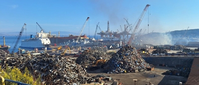 2BuzDbDxoxHqrrhXdDbj.jpg?w=940&h=940