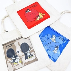 異素材ポケットが新鮮！ミッキーandフレンズの目を惹く推し活トート