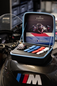 2OiE1uuOusRS4AdNzthp.jpg?w=940&h=940