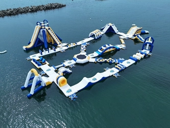 和歌山市・片男波海水浴場にて全周約136mの海上アスレチック 「AQuaLooP(アクアループ)」が7月5日にオープン！