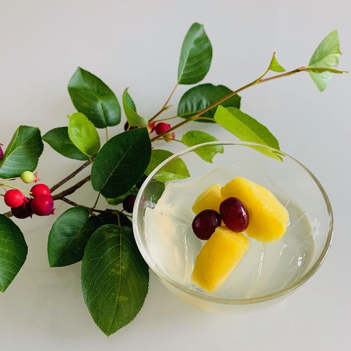 盛付例:シークヮーサー蒟蒻ゼリー ※フルーツはついていません