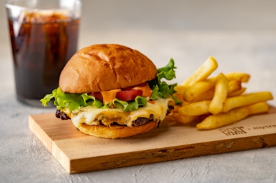 2WxHjjZa72AMc3pKQfz6.jpg?w=940&h=940