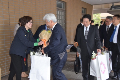 花束のプレゼントも