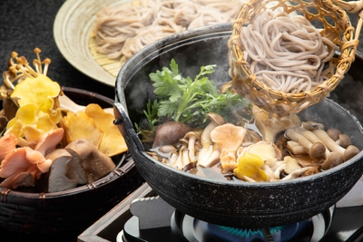 2ftYHSnFp3Qv7KzZiz7N.jpg?w=940&h=940