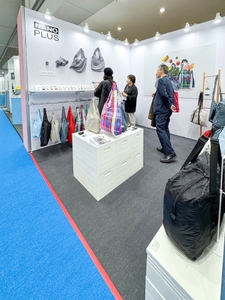 2jZV2op3qFsdmvzo3m1k.jpg?w=940&h=940