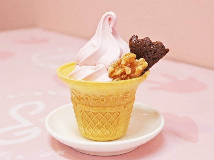 岩下の新生姜ソフトクリーム~くるみのキャラメリゼ&チョコブラウニー添え~