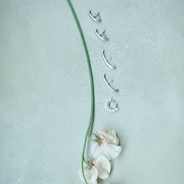 上からCaterpillar Earring、Twig Pierce、Eight Pearl Earcuff