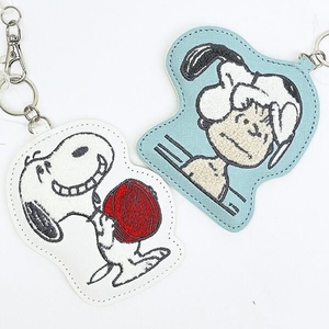 スヌーピーのパスケース