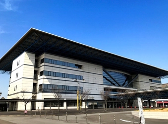 中部地域を代表するMICE施設「ポートメッセなごや」に、1分単位で利用可能なワークブース「CHATBOX」を設置