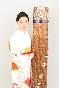 寺井結子（箏）