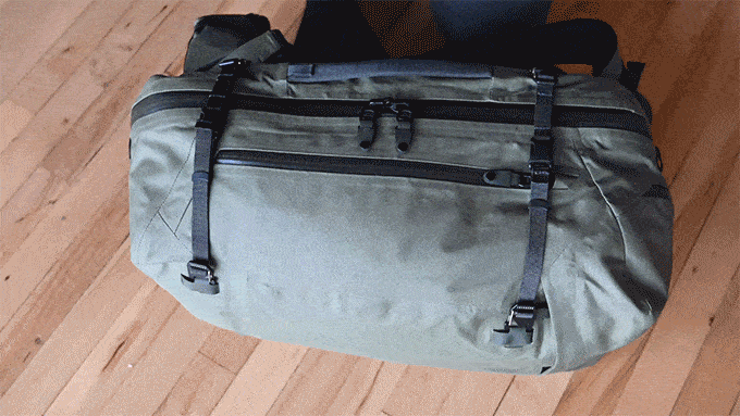 あっという間に全開する!!まるでスーツケース。