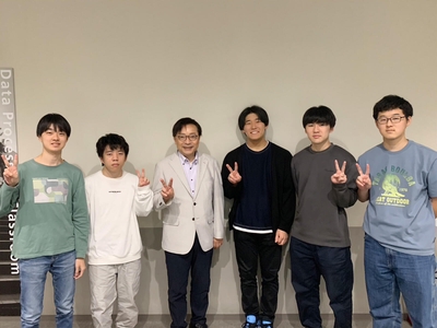 36wQQanDx123sZOlQzDh.jpg?w=940&h=940