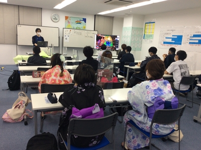 386EMjasApELeKncJE8C.jpg?w=940&h=940