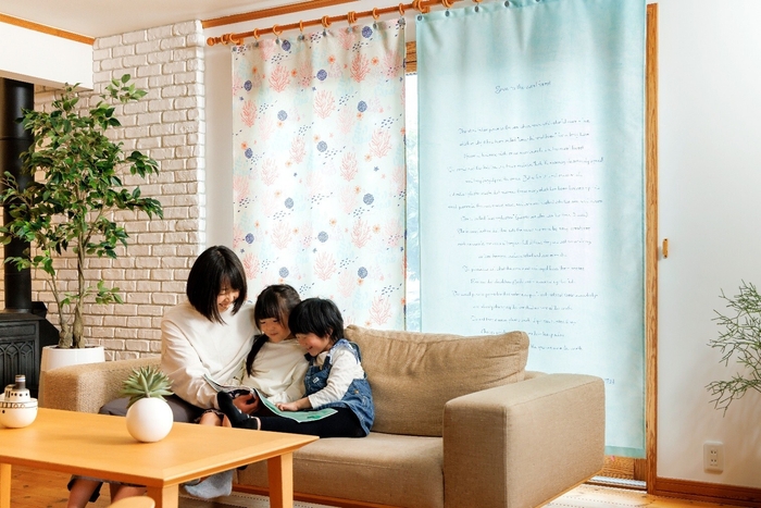 絵本カーテン(2)