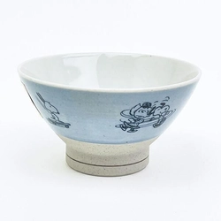 食器にもスヌーピーを。波佐見焼の小さめ茶碗が、あなたの食卓に彩りをもたらします。