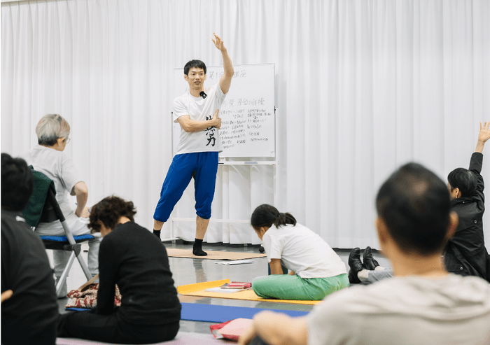 【がんばらない筋トレ】創始者 鈴木亮司