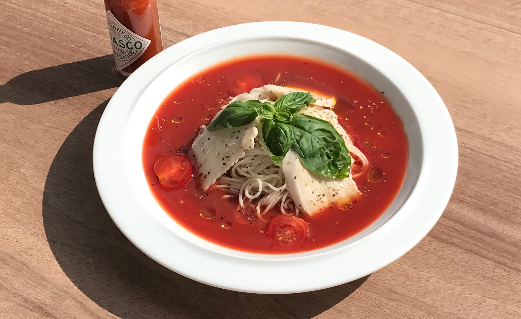 低層質麺:調理例1(トマトの冷製スープパスタ風)